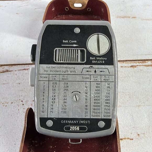 Gossen Lunasix Vintage Light Meter w/ Original Brown Leather Case - Pre-owned - Picture 3 of 3